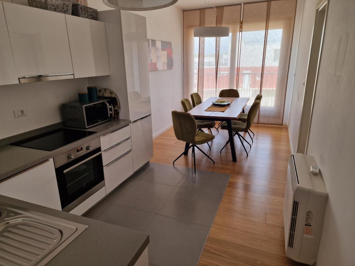 פורץ Premium Apartment Maj **** מראה חיצוני תמונה